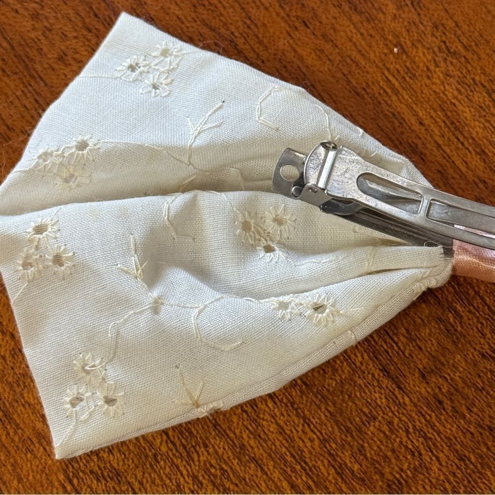 Vintage Eyelet Fabric Cream and Pink Bow Tie Hair Bow - Picture 5 of 10